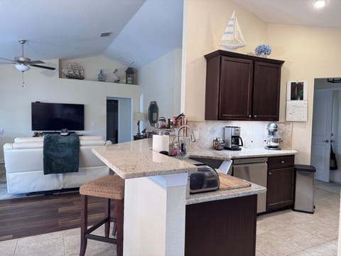 Kitchen and Bar - bar stool seating for 4