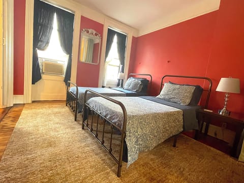 Sleeping area with two twin beds