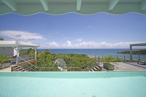 Villa rental with pool in Saint-François, Guadeloupe: Villa La Barque Turquoise