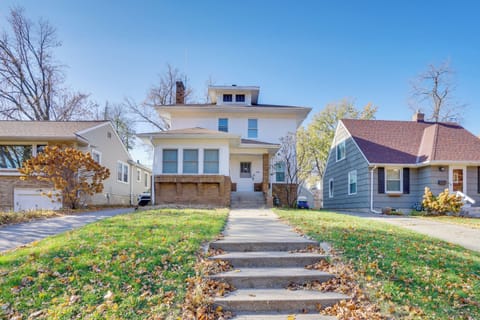 Minneapolis Vacation Rental | 4BR | 2.5BA | 2,500 Sq Ft | Stairs Required