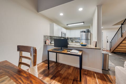 Laptop-friendly table perfect for WFH set up.