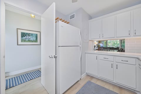 Sunset on Third - Fully equipped kitchen