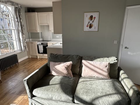 DIamonds Living Room 1st floor