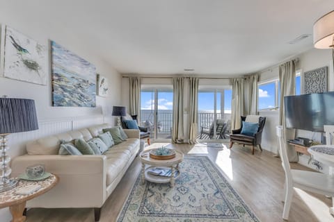 Shore Am Happy  Riggings P2--Main Living Area