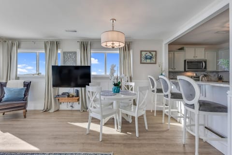 Shore Am Happy  Riggings P2-Main Living Area