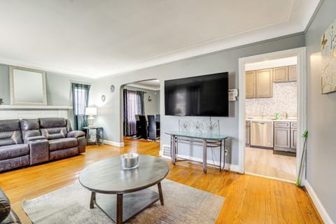 Detroit Vacation Rental | 4BR | 1BA | 1,570 Sq Ft | 3 Steps to Enter