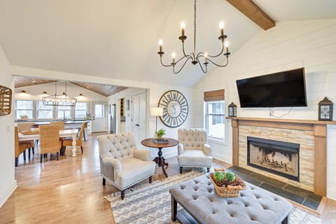 Three Oaks Vacation Rental | 3BR | 2BA | 1,500 Sq Ft | 5 Steps Required