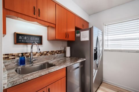 Kitchen | Fully equipped with stainless steel appliances and ample counter space