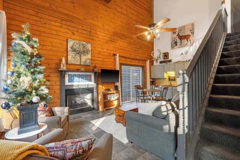 Welcome to Whitetail Cabin!​