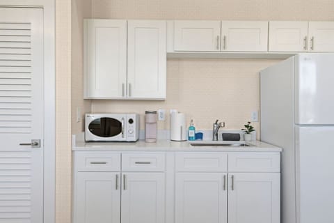 Boutique style kitchenette.