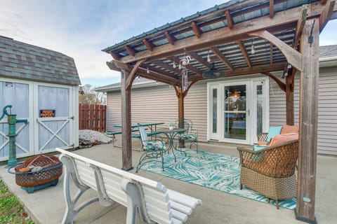 Litchfield Vacation Rental | 3BR | 2BA | 1,330 Sq Ft | 1 Step to Enter