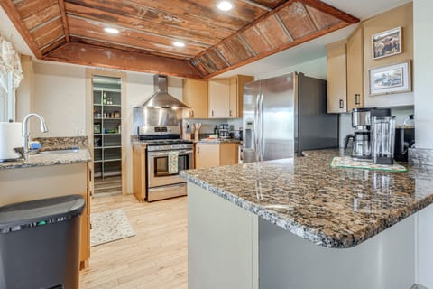 Kitchen | Main Level | Dishwasher