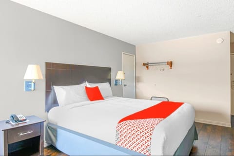 Bedroom. Interior and views may vary based on location and availability