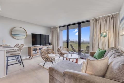 Atlantic Towers 104-print-001-010-Main Living Area-4200x2800-300dpi