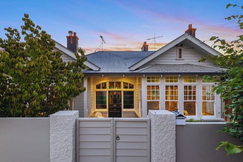 Welcome to Birdwood Villa