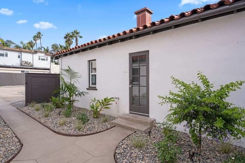 Isla Studio: Exterior Entrance View 
Enter through the gates and you can easily find Isla Studio! Guest receives (1) Free parking right out front, no extra walking! 