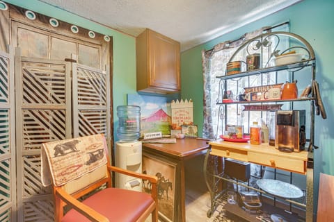 Kitchenette | Coffee Maker