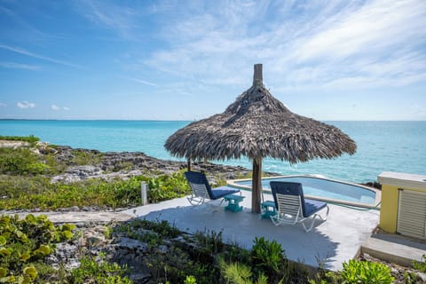 Tranquilville has a private sea-front plunge pool, 10 x 16 feet.