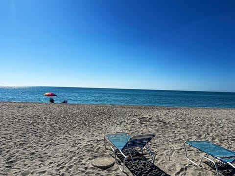 Sunburst Gulf-Side 2BR – Pool, Dock & Beach (5915)