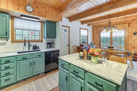 Kitchen | Coffee Maker | Dishwasher | 1st Floor