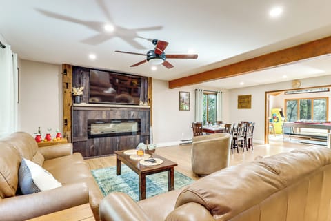 Lake Harmony Vacation Rental | 4BR | 2BA | Steps Required | 2,017 Sq Ft