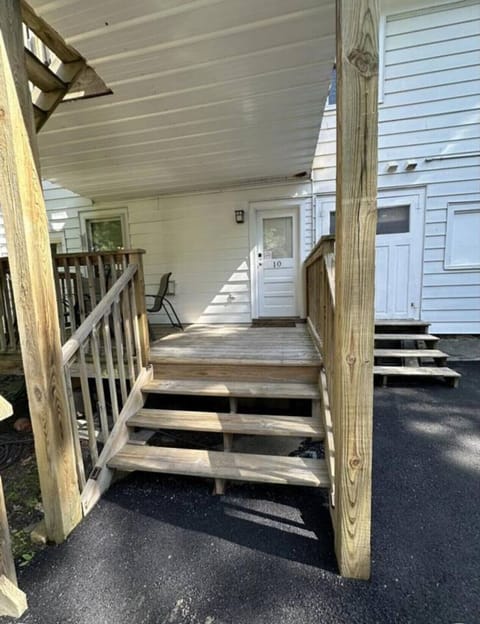 Entrance to Apartment 10