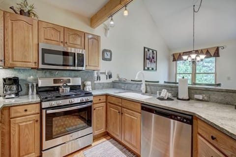 Every detail has been carefully designed for both style and ease, making it the perfect backdrop for casual family meals or festive gatherings.