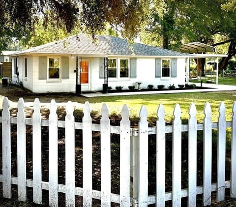 Street Side with lots of Shade 