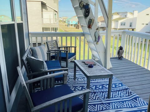 Breathe in the Gulf breeze at Salty Solace