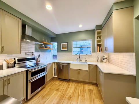 Remodeled and fully stocked with all you could need, including an air fryer, blender, cooking supplies, spices, etc. 