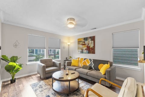 Modern decor living room with lots of seating for relaxing