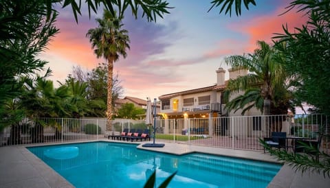 Splash, float, or just soak up the sun. This pool is your ultimate escape for fun, relaxation, and endless vacation vibes!