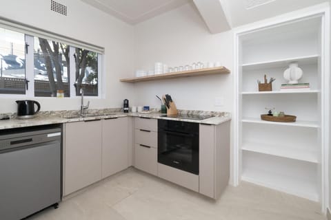 2 Bedroom Kiandra Sea Point Apartment Near Beach (33358)