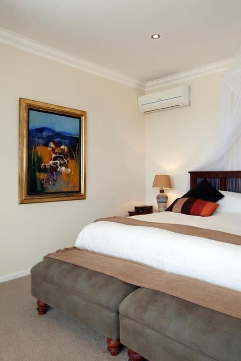 Entabeni Guest House Ocean View Room with Pool (32298)