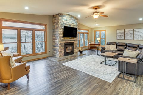 Aurora Vacation Rental | 4BR | 3.5BA | 3,631 Sq Ft | 4 Steps to Enter