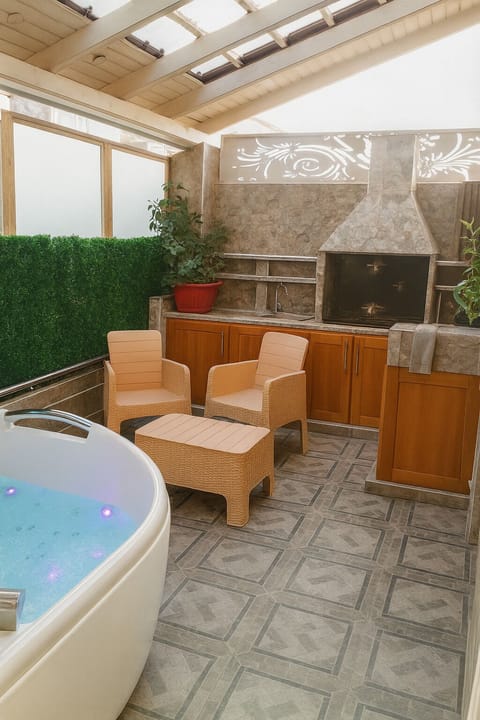 Indoor spa tub