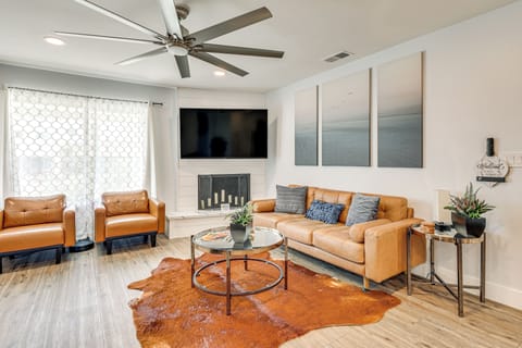 Oceanside Vacation Rental | 4BR | 2BA | 1 Step Required | 1,346 Sq Ft