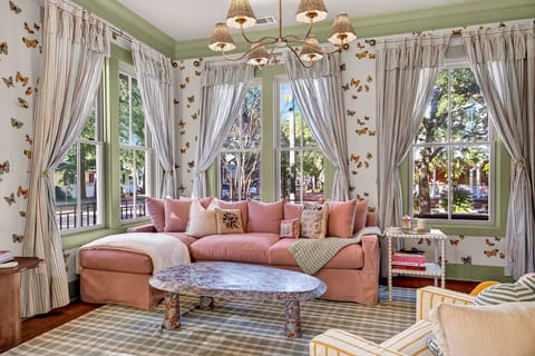 Welcome to Buttercup Bungalow!