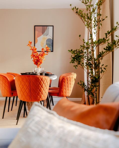 Living Room / Lounge