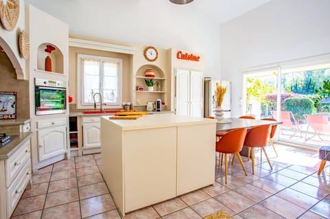 Villa Valleron image