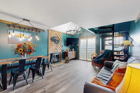 Spacious living area awaits. A stylish decor meets breathtaking views, perfect for relaxation and gathering!