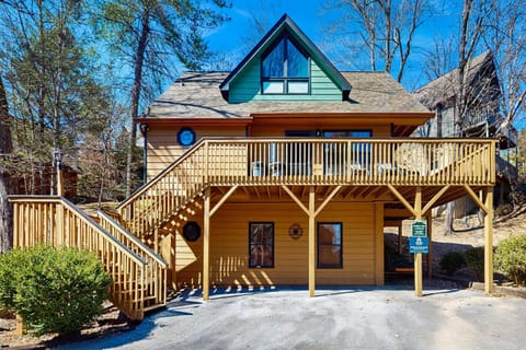 Exterior oasis awaits. And, discover a charming entrance with inviting decks and woodland views!