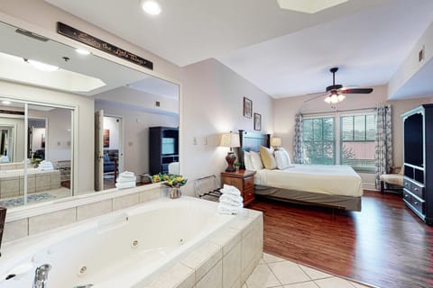 Indulge in relaxation with a jetted tub and serene mountain views!