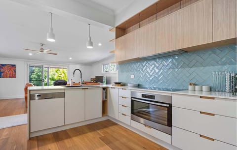 Stewart Retreat | Near CBD, Superb Alfresco Space
