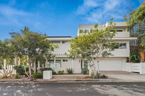 Residence Entrance and Parking
