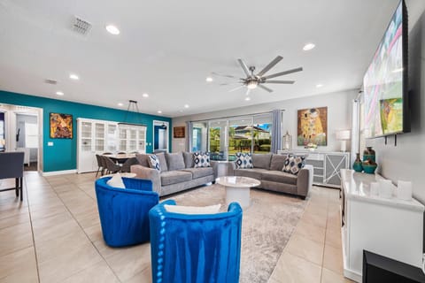 Living area with contemporary furniture