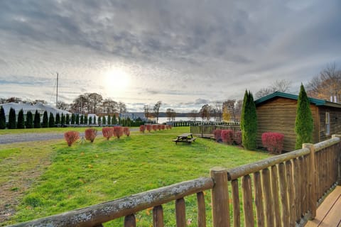 North Rose Vacation Rental | 1BR | 1BA | 500 Sq Ft | 2 Steps to Enter