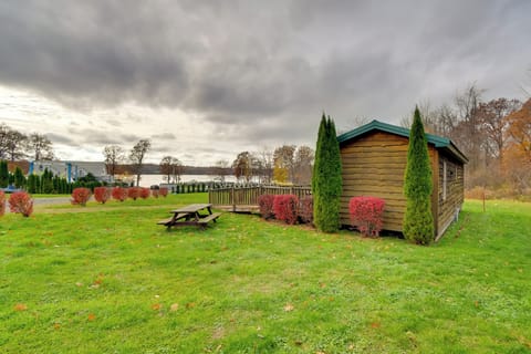 North Rose Vacation Rental | 1BR | 1BA | 500 Sq Ft | Step-Free Entry