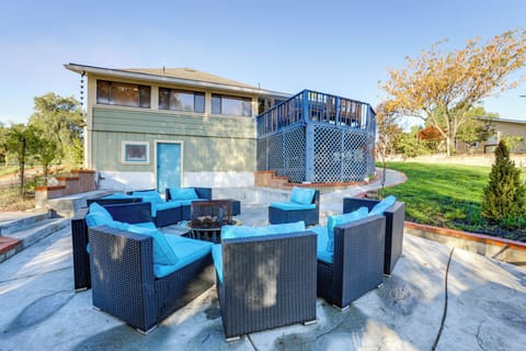 San Miguel Vacation Rental | 3BR | 2BA | 1,660 Sq Ft | Stairs to Access