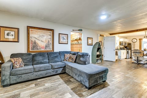 Living Room | Free WiFi | Full Sleeper Sofa